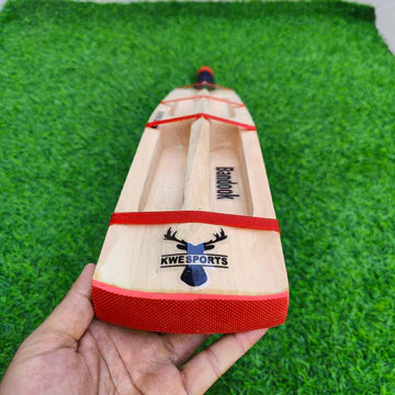 Bandook 4 Scoop Hard Tennis Bat - KW