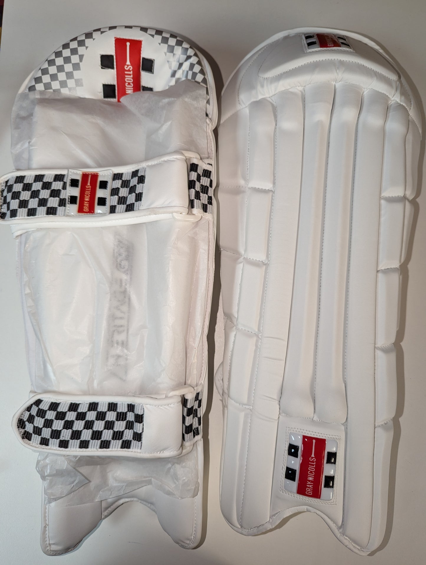 Gray Nicolls GN9 Heritage Keeping Pads