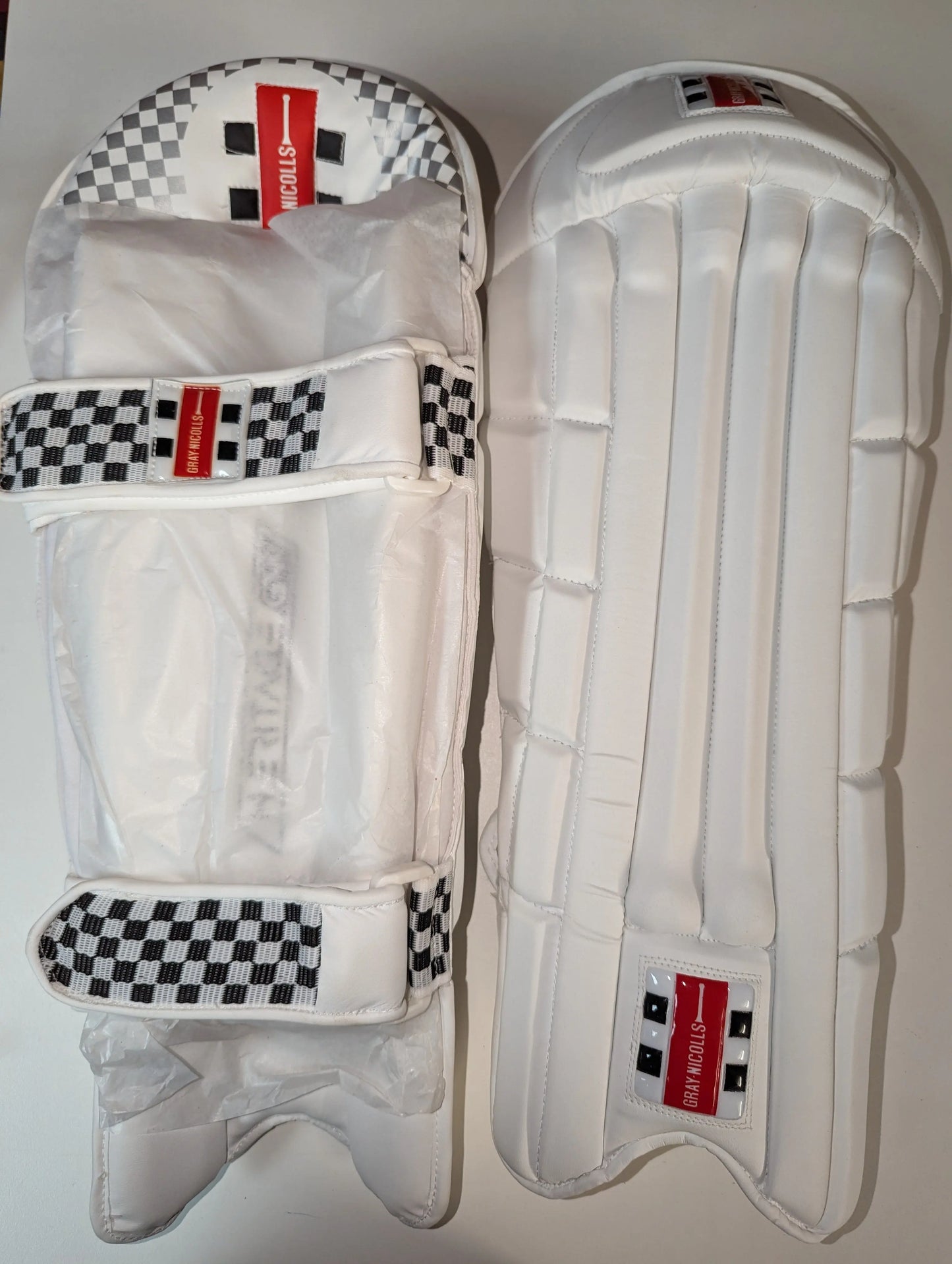 Gray Nicolls GN9 Heritage Keeping Pads Gray Nicolls