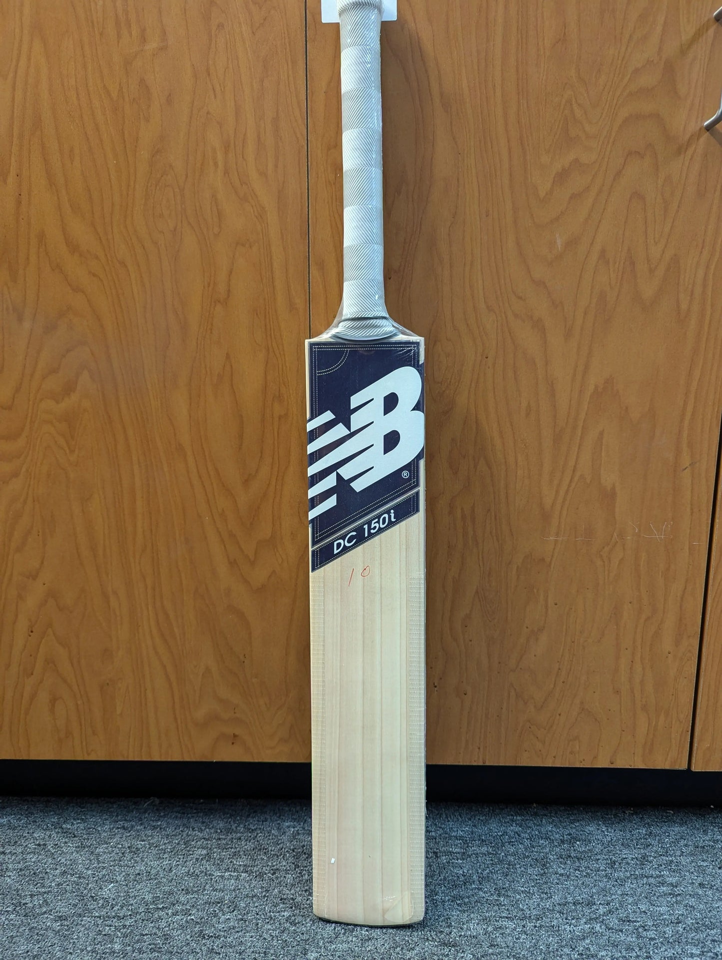 NB DC 150 I Cricket Bat (Kashmir Willow) NB