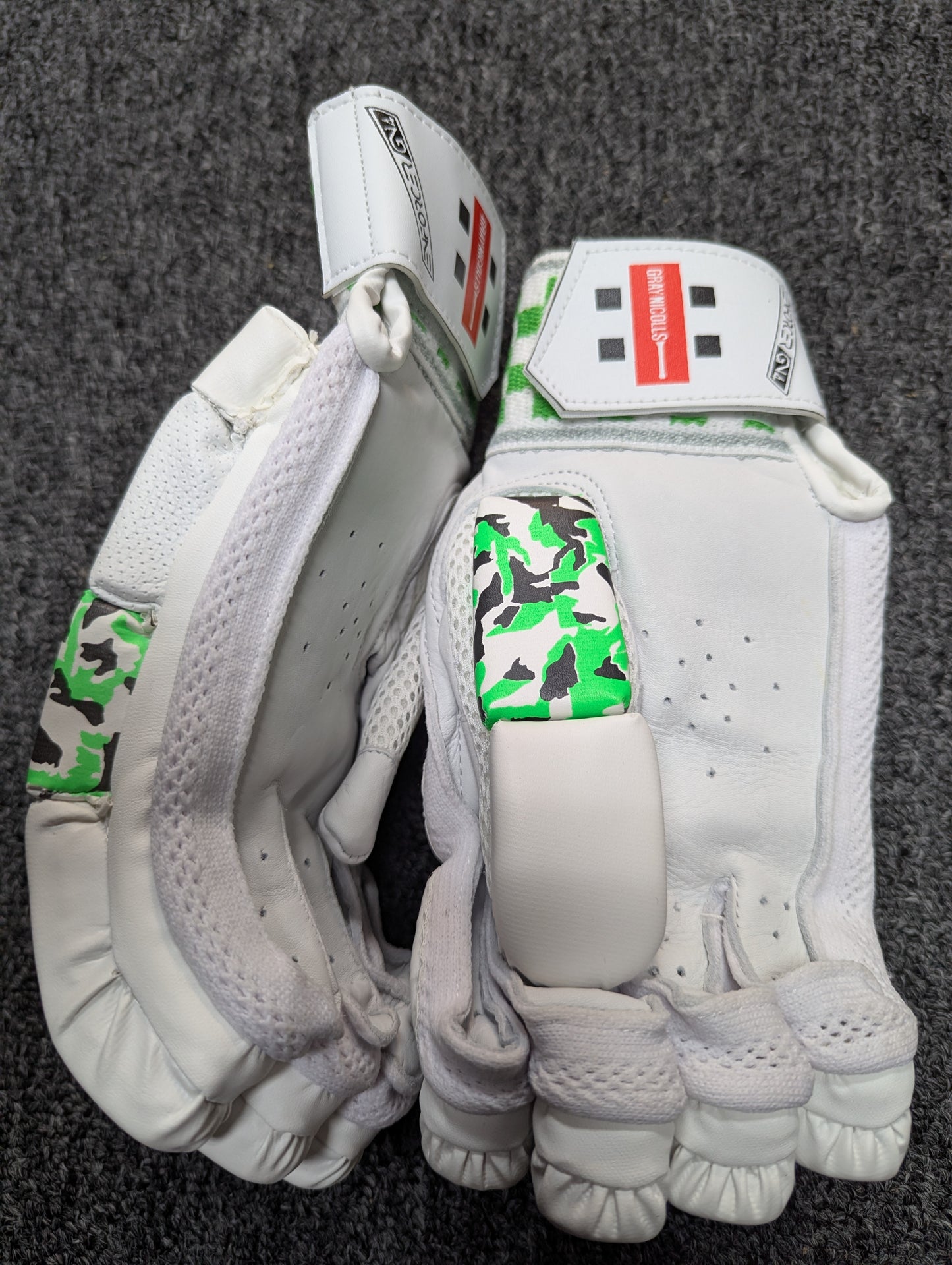Gray Nicolls GN4 Enforcer Batting Gloves