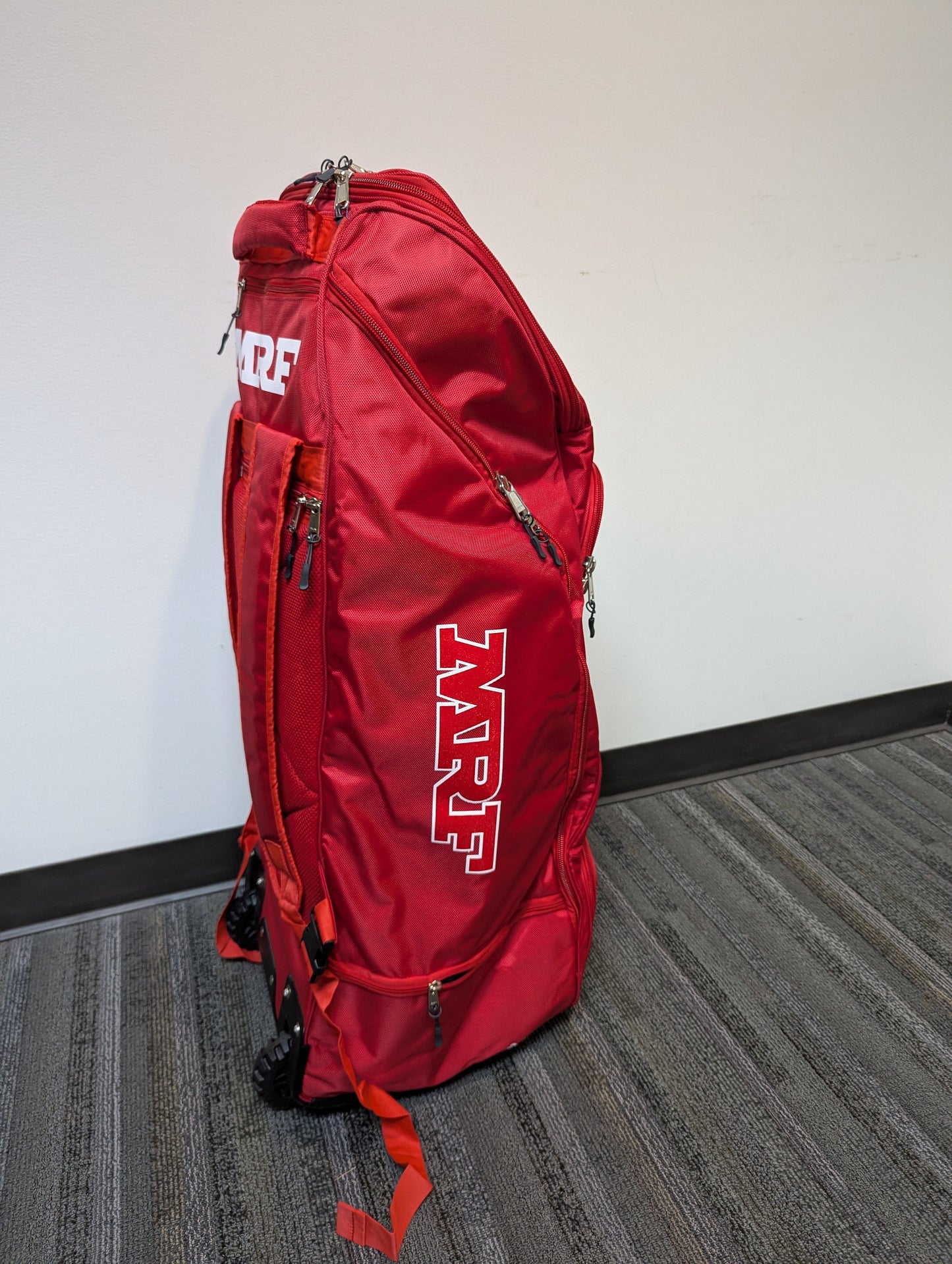 MRF Chase Master Duffle Kit Bag (wheelie) MRF