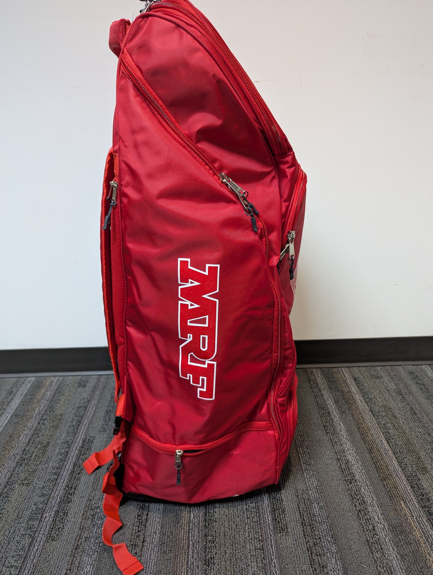 MRF Chase Master Duffle Kit Bag (wheelie)