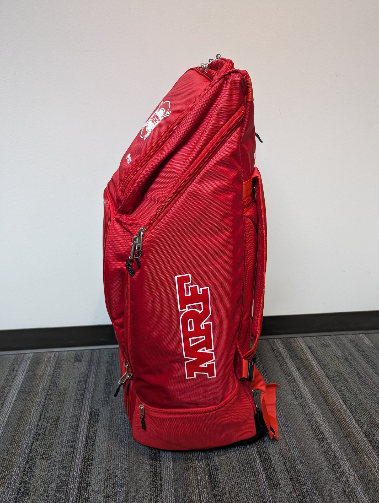 MRF Chase Master Duffle Kit Bag (wheelie)