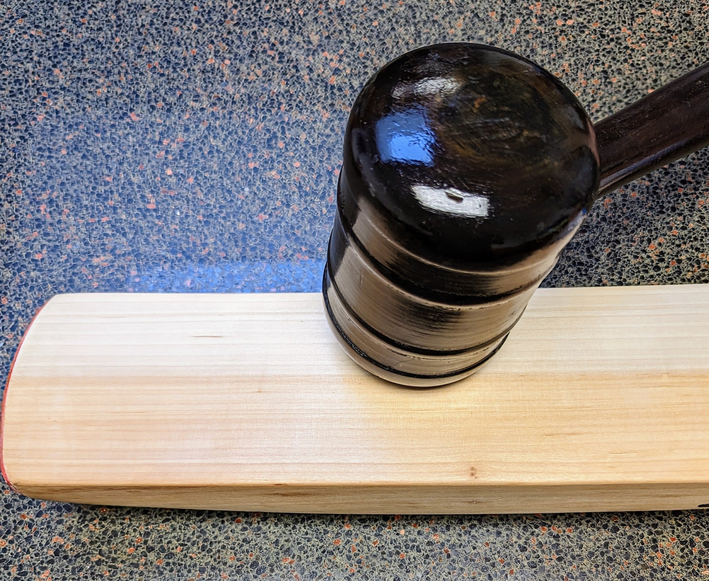 Bat Knocking (oiling + 6000-8000 hand knocks + edge rounding) USA Cricket Gear