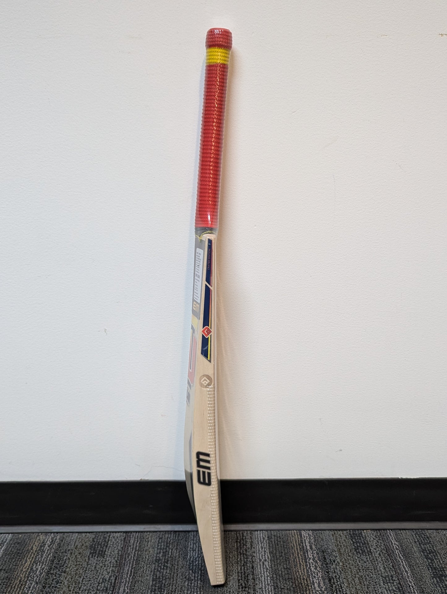 EM GT Limited Edition XR 8000 Kashmir Willow Cricket Bat