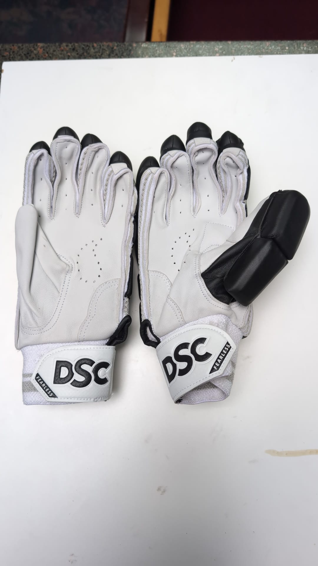 DCS CONDOR Flite Batting Gloves