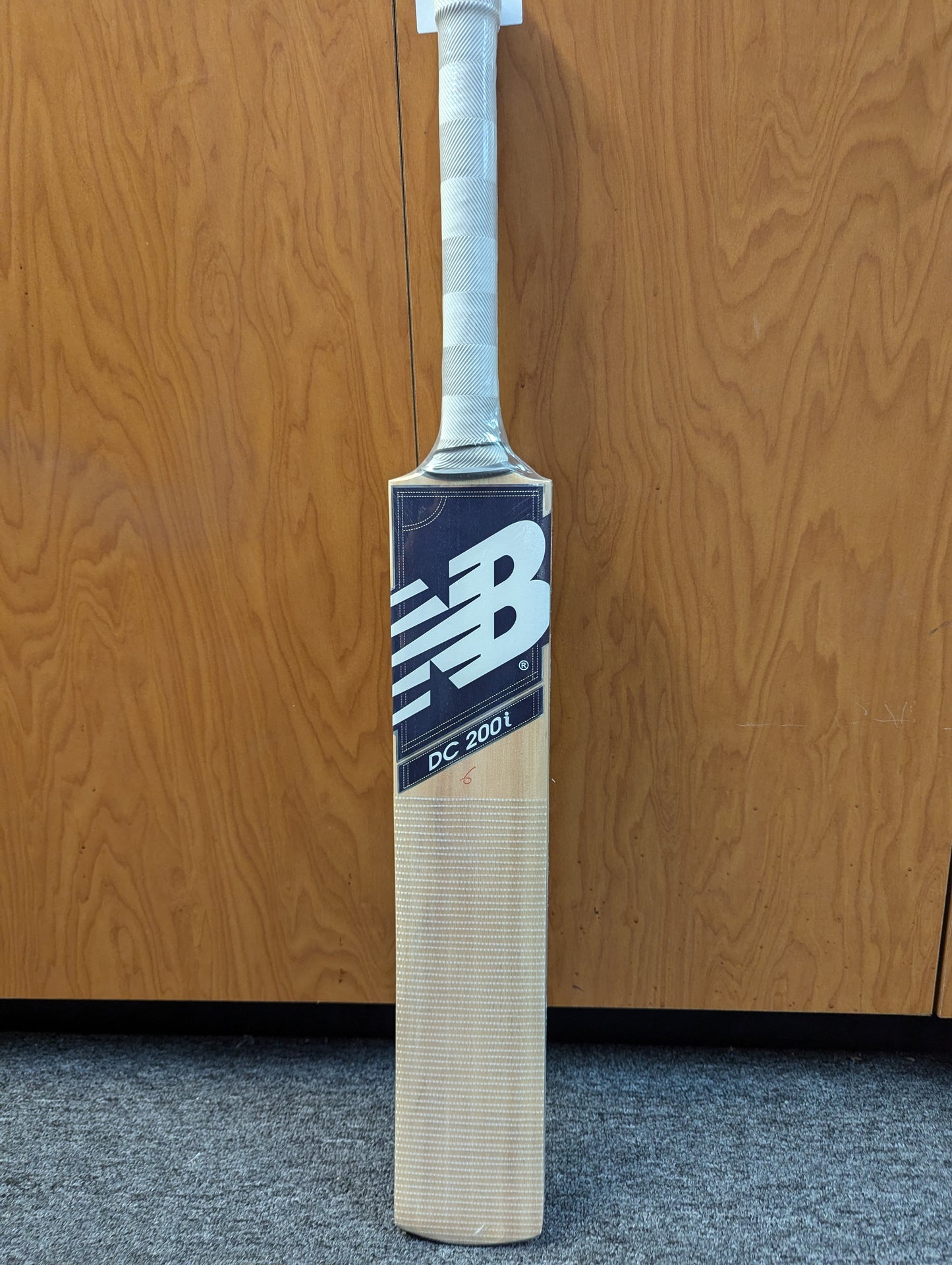 NB DC 200 I Cricket Bat (Kashmir Willow)