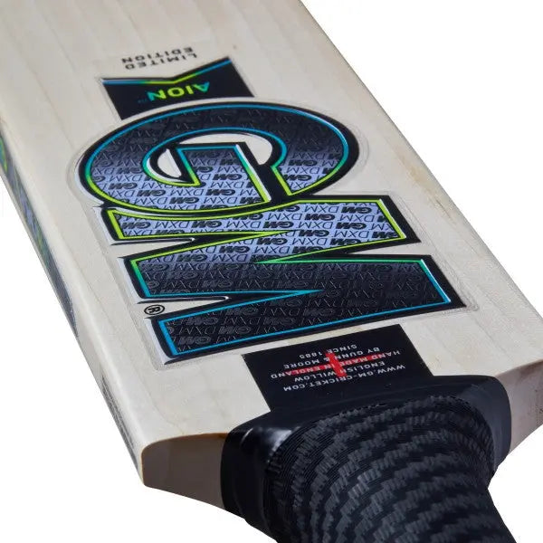 GM AION 404 Cricket Bat - EW GM