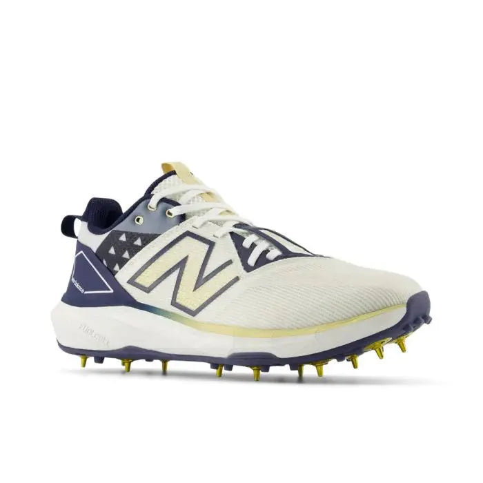 NB CK10 V6 Cricket Shoes (Spikes) NB