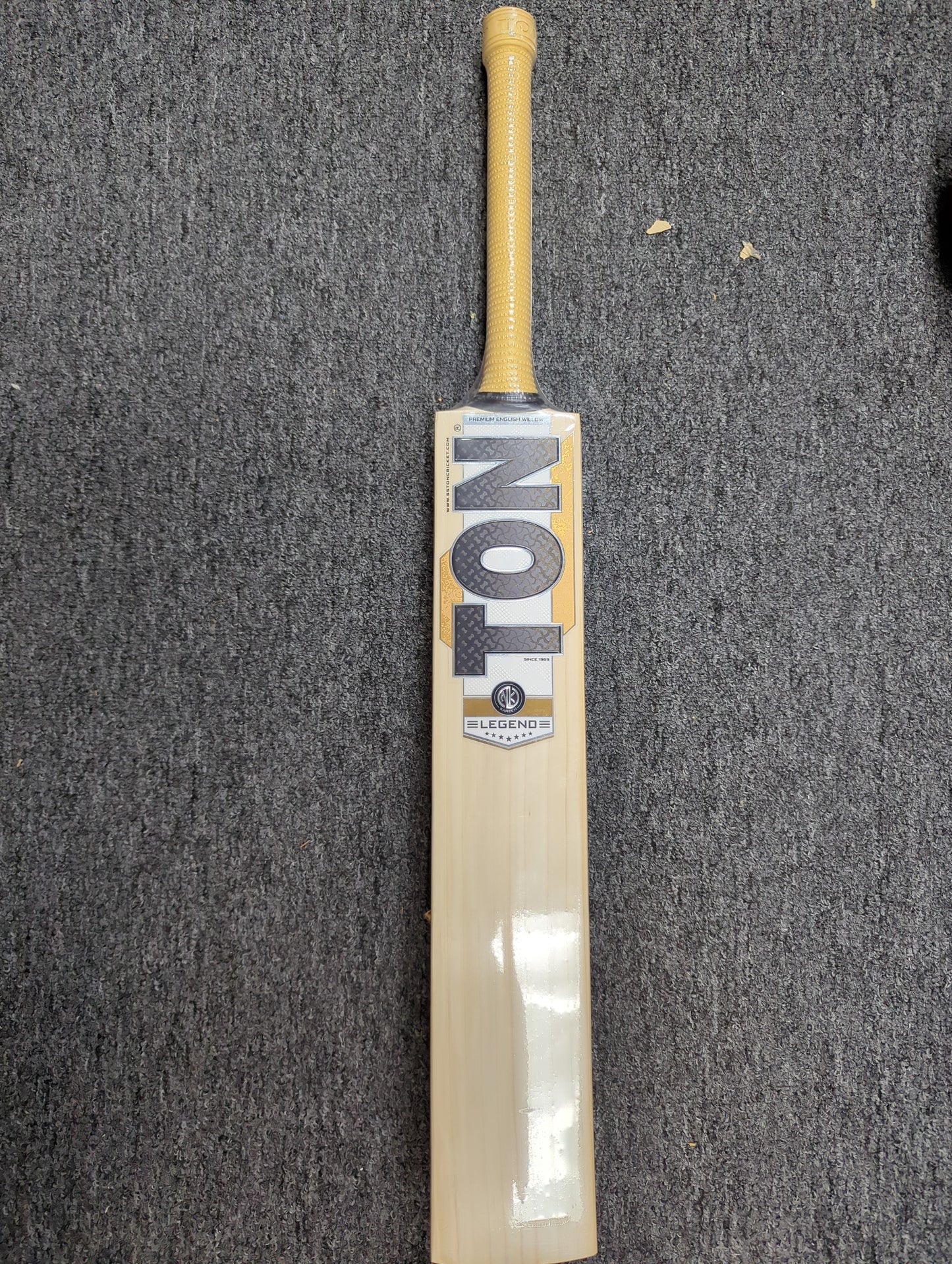 SS TON Legend English Willow Bat